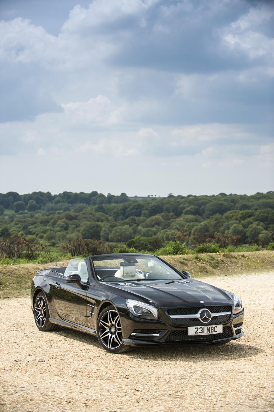  Mercedes-Benz SL400 2014 года  (UK) (фото 18 из 31)